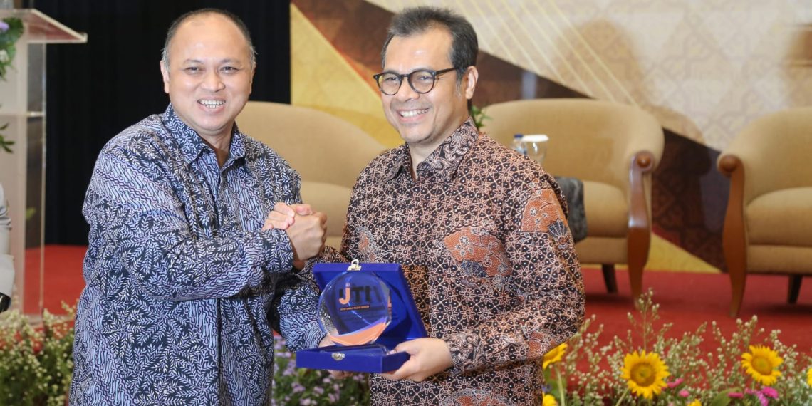 Rayakan HUT ke 26 IJTI, Wamenkominfo Minta Media Televisi Perbanyakan Program Jurnalisme